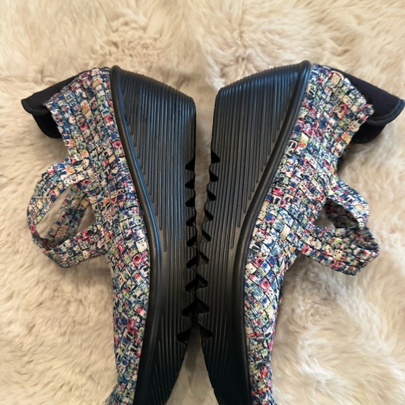 Bernie Mev - Picture 3 of 11